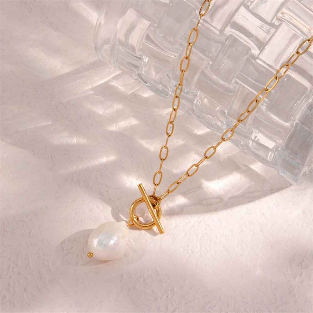 Pearl Pendant Necklace