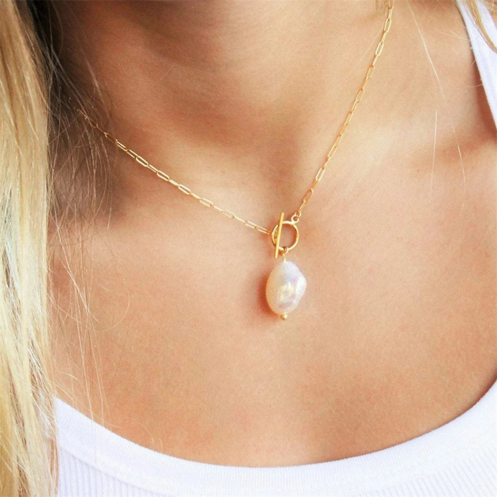 Pearl Pendant Necklace